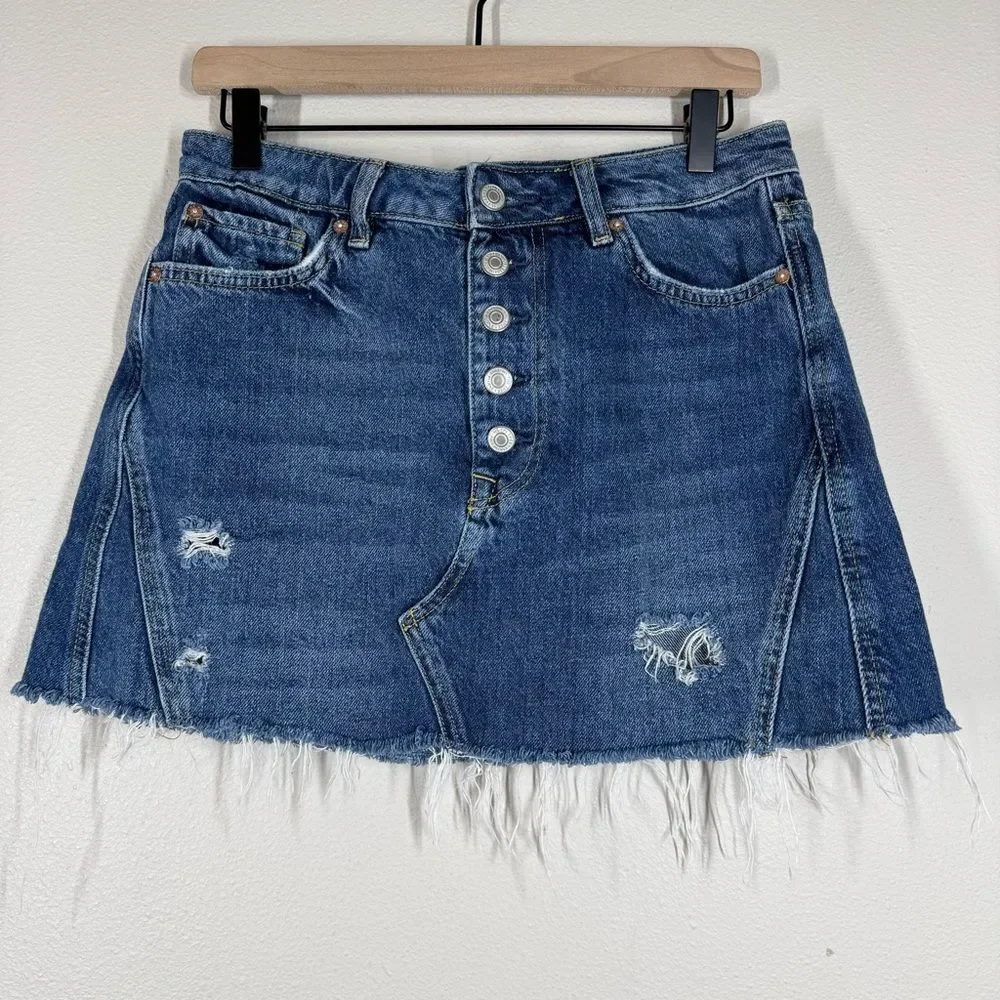 Free People Distressed Denim A Line Mini Skirt Frayed Edge Hem Women’s Size 30